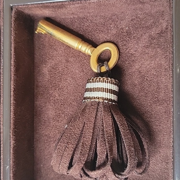 🛑Henri Bendel Special Edition Jewelry Box - Picture 3 of 8